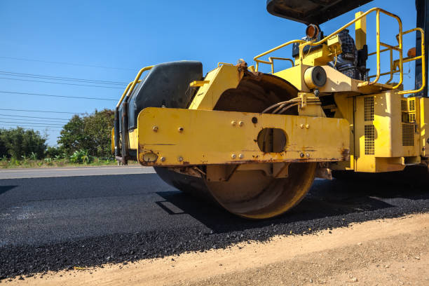 Best Local Driveway Pavers  in Mundelein, IL